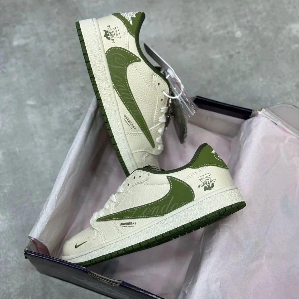 Nike Air Jordan Travis Scott x Burberry