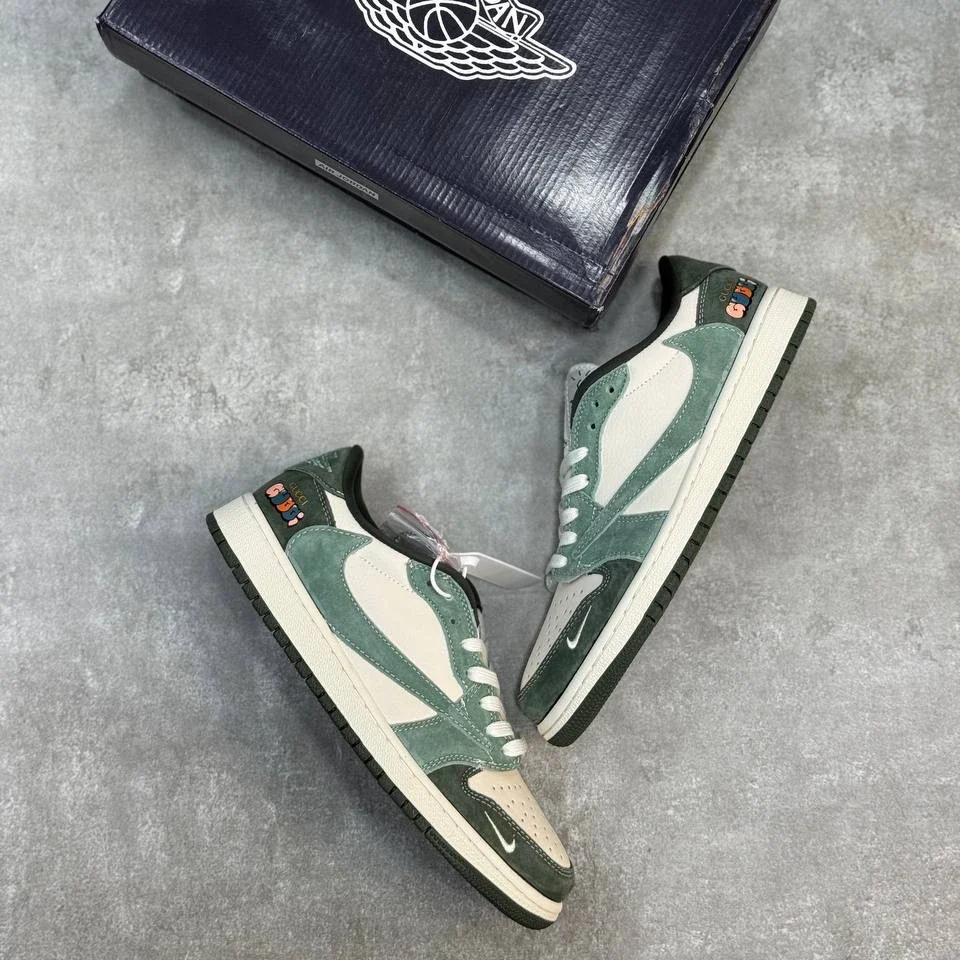 Nike Air Jordan Travis Scott x Gucci