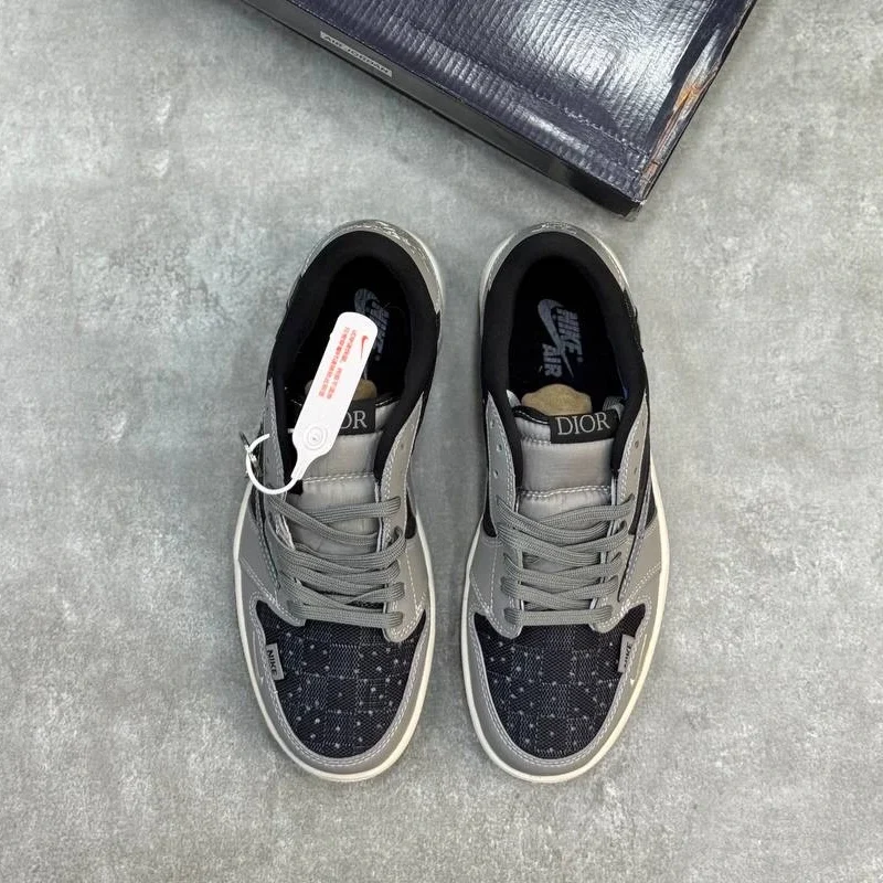 Nike Air Jordan Travis Scott x Dior