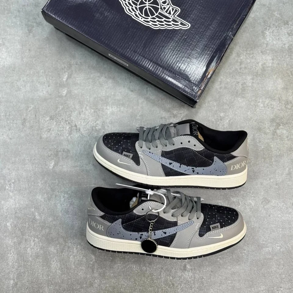 Nike Air Jordan Travis Scott x Dior