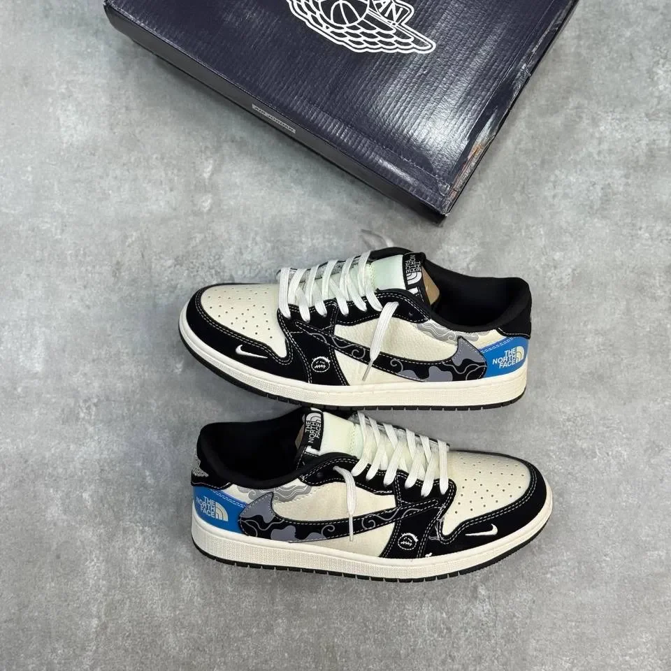 Nike Air Jordan Travis Scott x The North Face
