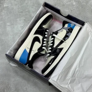 Nike Air Jordan Travis Scott x The North Face
