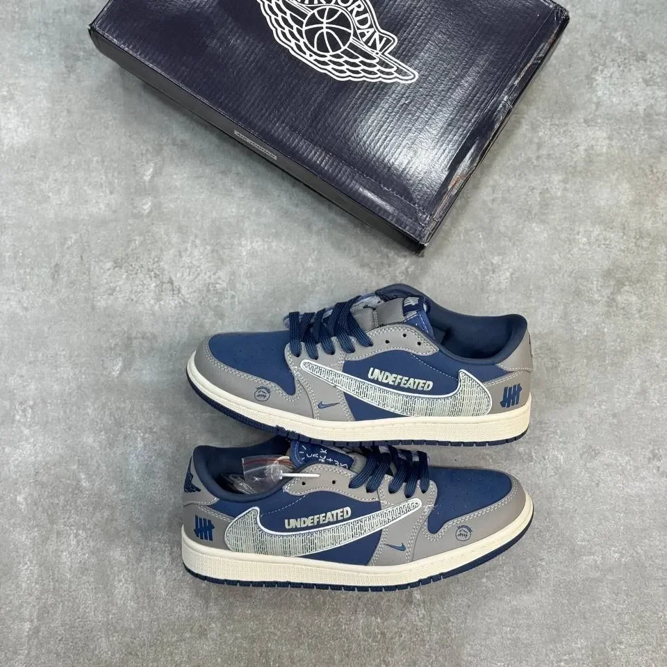 Nike Air Jordan Travis Scott Undefeated