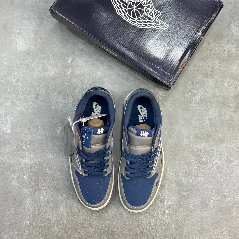 Nike Air Jordan Travis Scott Undefeated