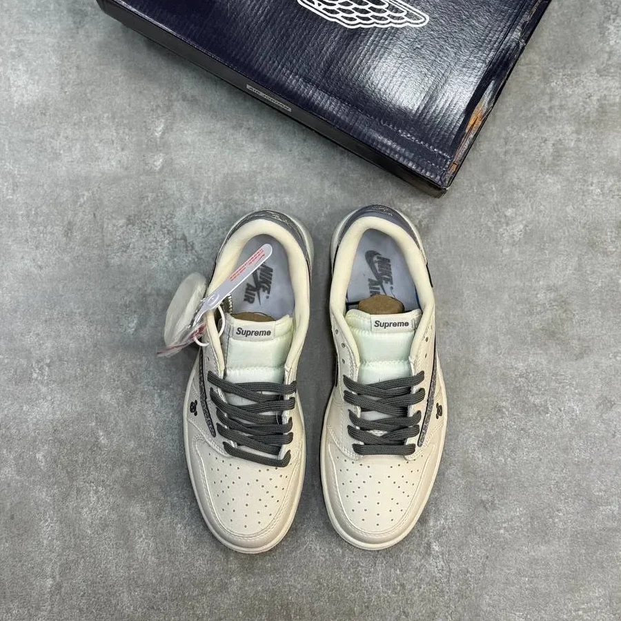 Nike Air Jordan Travis Scott x KAWS – Master Quality
