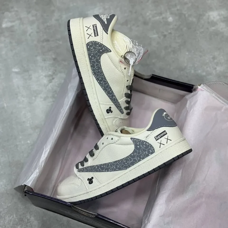 Nike Air Jordan Travis Scott x KAWS – Master Quality