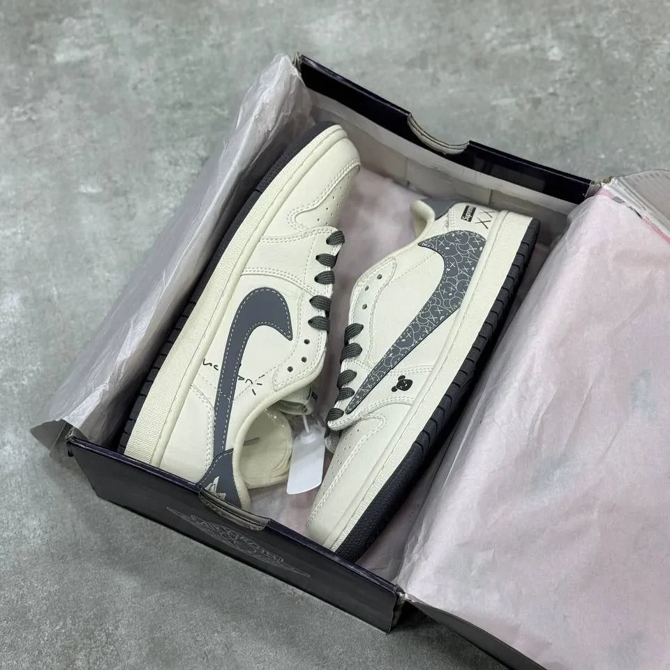 Nike Air Jordan Travis Scott x KAWS – Master Quality