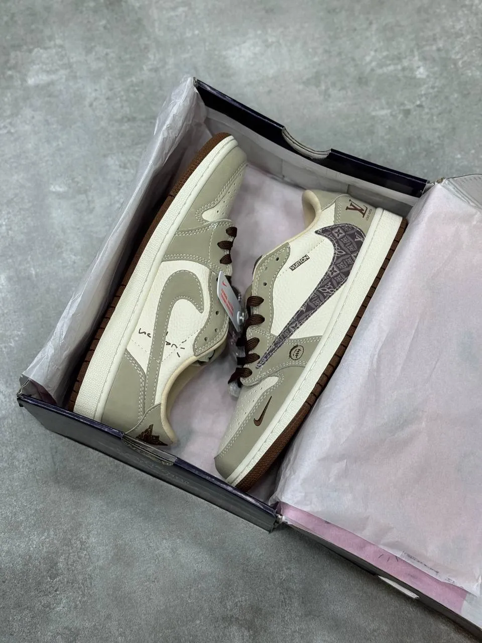 Nike Air Jordan Travis Scott LV