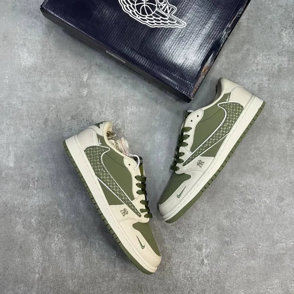 Nike Air Jordan Travis Scott NY