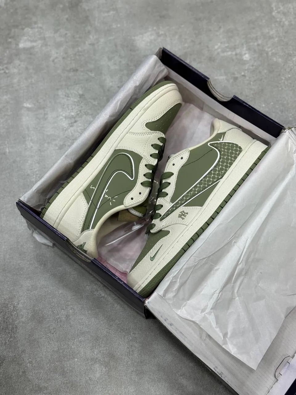 Nike Air Jordan Travis Scott NY