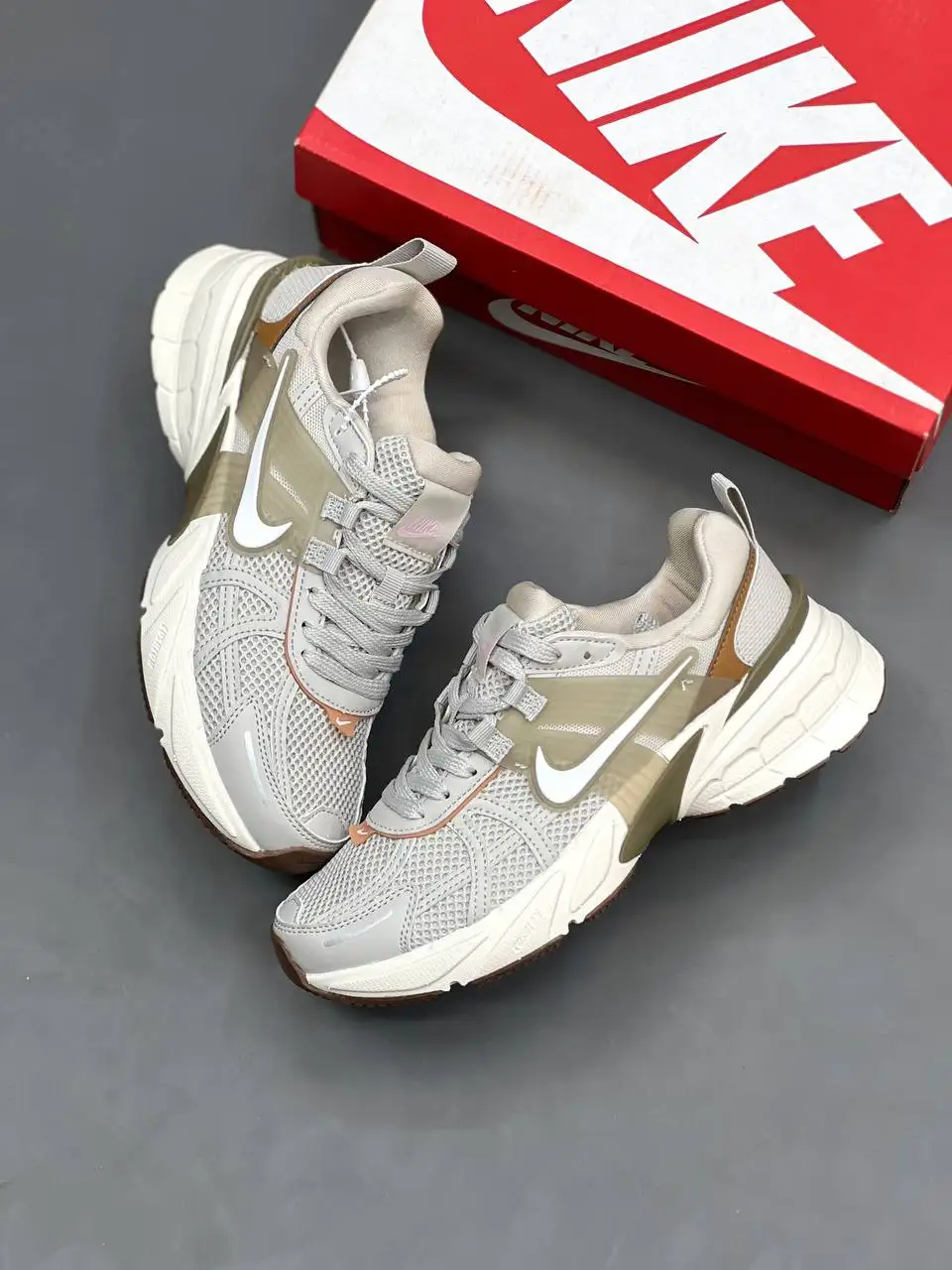کفش نایک وی تو کی رانینگ (Nike V2K Running – Master Quality) وارداتی